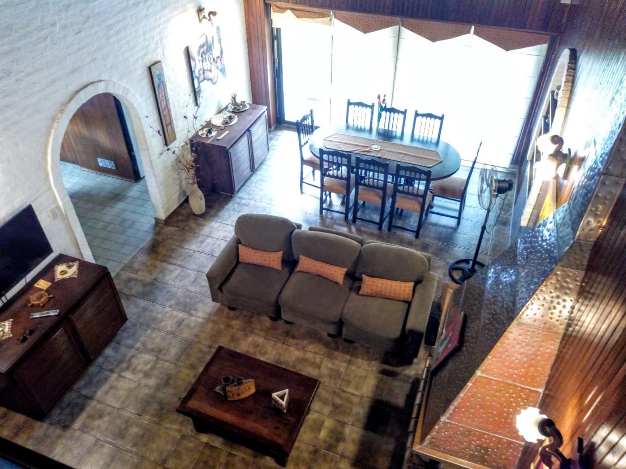 CASA EN VENTA EN VILLA GESELL