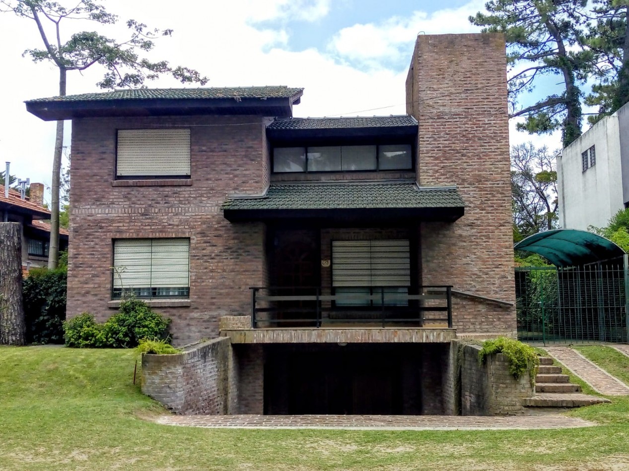 CASA EN VENTA EN VILLA GESELL