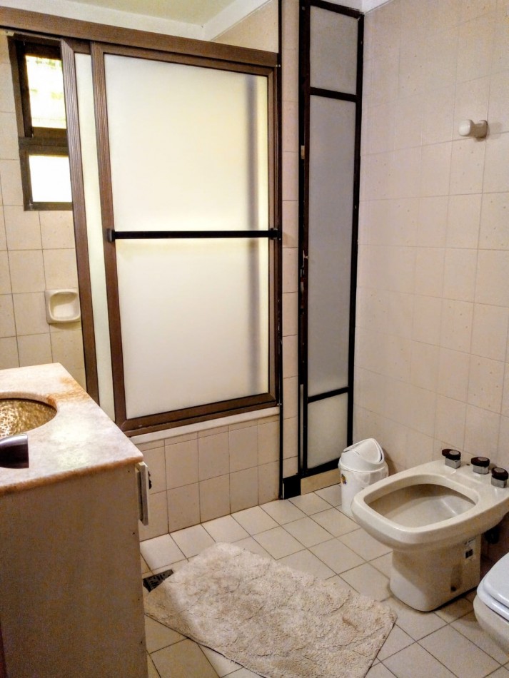 CASA EN VENTA EN VILLA GESELL