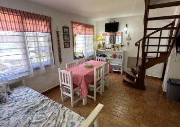 DUPLEX 3 AMBIENTES EN CENTRO DE VILLA GESELL PATIO , PARRILLA Y PILETA